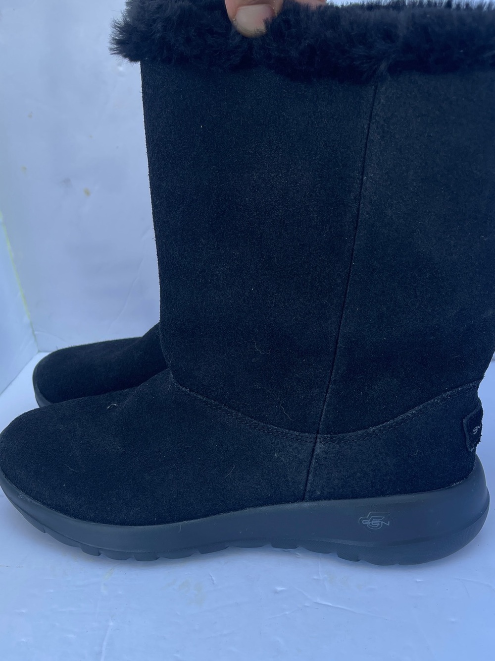 Skechers Faux Fur Winter Pull-On go Boots size 8